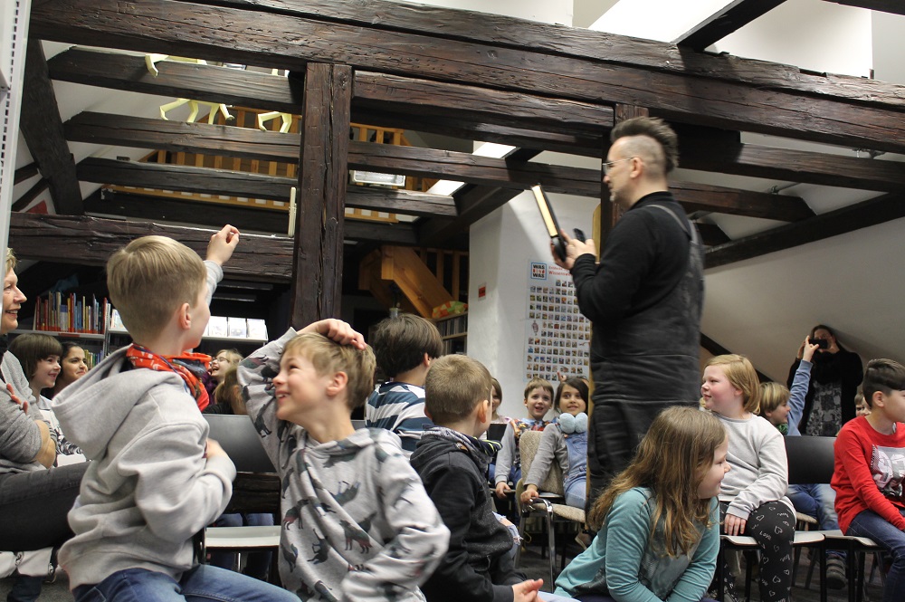 Lesung für Grundschüler mit dem Autor Michael Stavaric