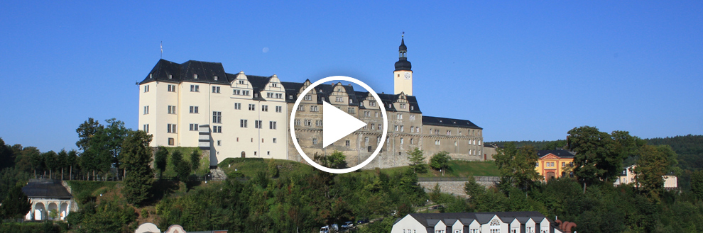 Blick zum Oberen Schloss Greiz, mit einem Klick können hier Videos abgespielt werden