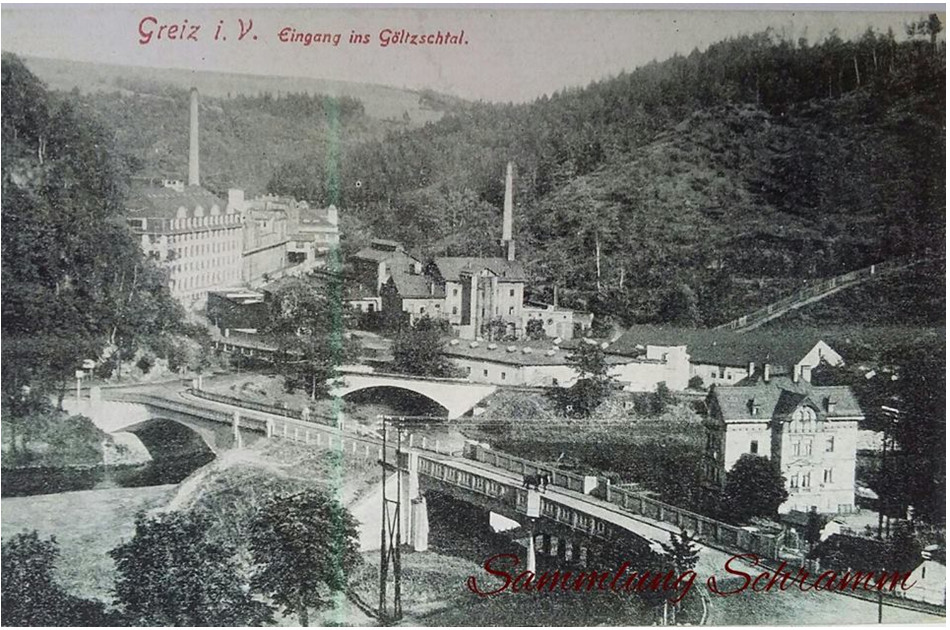 Postkarte mit Ansicht der eng bebauten Göltzsch-Mündung mit ihren kombinierten Brückenanlagen.